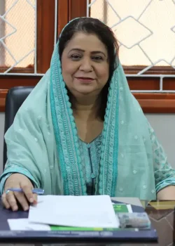 batch_Executive – Rubina Faryal Headshot_2 batch_Executive - Rubina Faryal Headshot_2